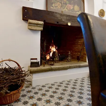 Palazzo Moles Apartment